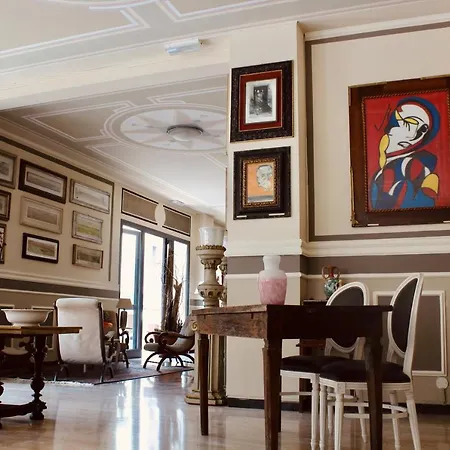 Pandos Hotel 4*