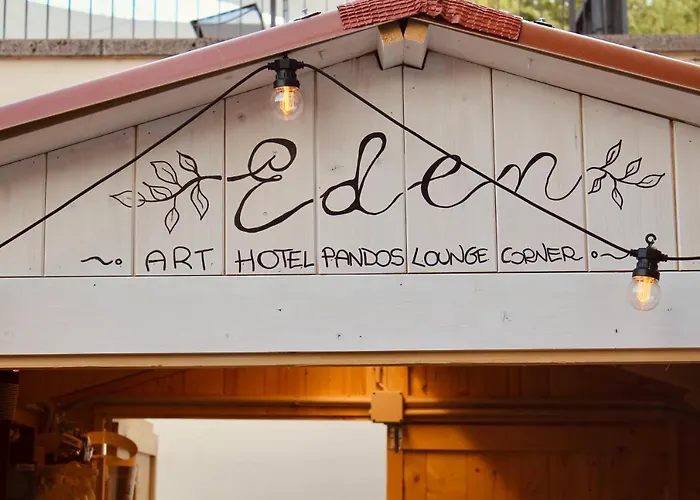 فندق Art Pandos 4*