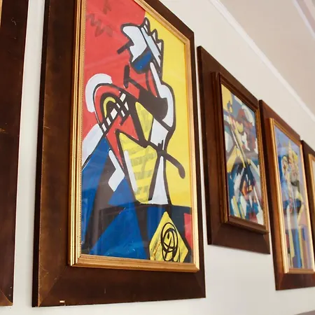 Art Pandos 4*