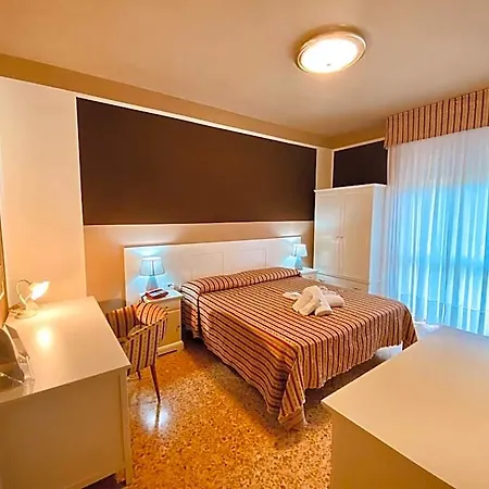 Art Pandos 4*