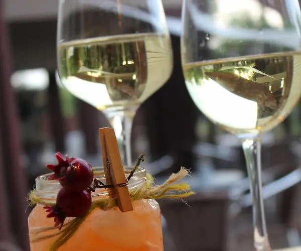 호텔 Art Pandos 4*